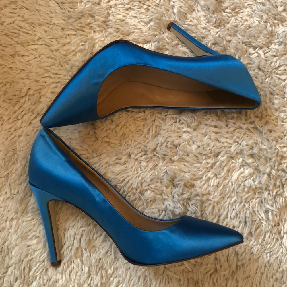 J Crew blue satin pump